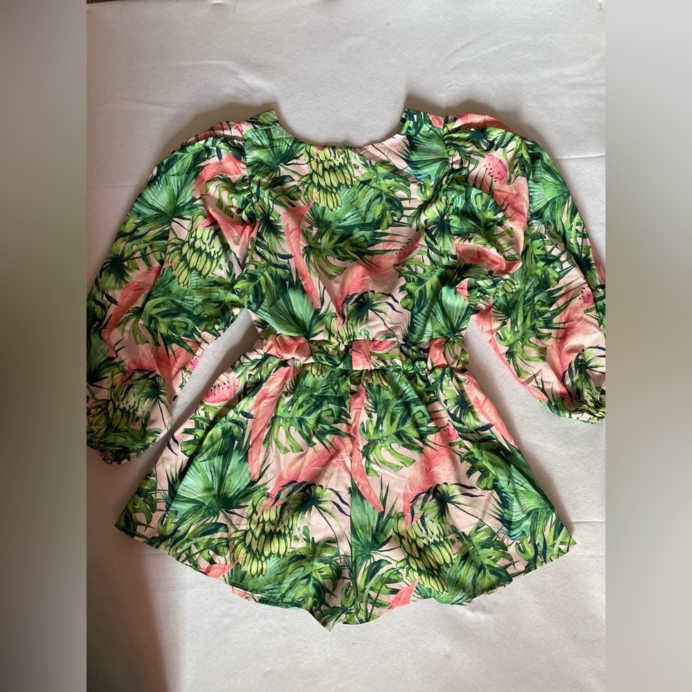 Beautiful Green & Pink Tropical Romper Jumpsuit Shorts With Open Back NWOT Sz L